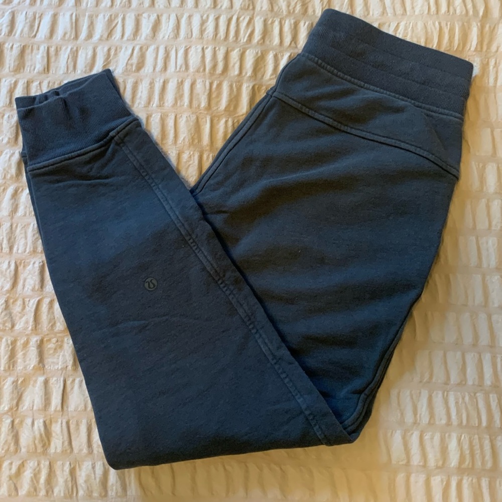 Lululemon Jogger Size 6